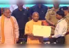 सीएम योगी ने 930 कंप्यूटर ऑपरेटरों को सौंपे नियुक्ति पत्र, बोले- यूपी पुलिस आज मॉडल पुलिसिंग का उदाहरण