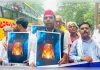 बिजली कटौती के विरोध में सपा का प्रदर्शन, व्यवस्था नहीं सुधरी तो धरने की चेतावनी