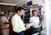 जन शिकायतों पर कलेक्टर ने किया निरीक्षण, अनियमितताएं मिलने पर शराब दुकान का लाइसेंस निरस्त