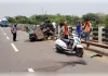 शादी का कार्ड बांटने निकले पिता की सड़क हादसे में मौत, बेटा गंभीर घायल