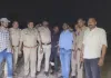 पत्नी की हत्या कर फरार आरोपी पति मुठभेड़ में गिरफ्तार, पुलिस पर फायरिंग के बाद पैर में लगी गोली