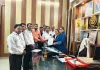 ग्रामीण जनहित सेवा समिति ने हैण्ड पम्पों के पानी के आर्सेनिक जांच कराने की मांग को लेकर एसडीएम को सौंपा ज्ञापन