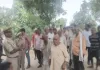 वरिष्ठ नागरिकों के बीच पहुंचकर सुनी गई समस्याएं व सरकारी योजनाओं की दी गई जानकारी