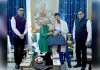 राजभवन में सम्मानित हुआ एलपीएस का मेधावी छात्र, राज्यपाल ने बढ़ाया शिवम का हौसला