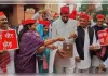 दानपेटी लेकर संसद पहुंचे सपा सांसद, राम मंदिर चढ़ावे को लेकर सरकार पर लगाए आरोप