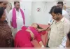 दूल्हा हत्याकांड : धरने पर बैठी बहन सौम्या बिंद की तबीयत बिगड़ी, जिला अस्पताल में भर्ती