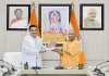 मुख्यमंत्री योगी और नितिन गडकरी ने की यूपी की सड़क परियोजनाओं की समीक्षा की
