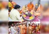  दूधेश्वरनाथ महादेव मठ मंदिर में सीएम याेगी ने किया जलाभिषेक