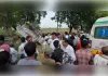 हाथरस में चार पहिया वाहन पलटने से 12 से अधिक लोग घायल