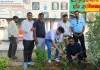 नवयुग मेडिकल सेन्टर मे पौधरोपण कर मनाया गया पत्रकार अशोक श्रीवास्तव का जन्मदिन