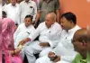 देवरिया हत्याकांड: अखिलेश यादव ने पीड़ित परिवार को भेजी एक लाख रुपये की सहायता