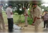 प्लॉट पर मिला युवक का शव, शराब की बोतल व बीयर कैन बरामद