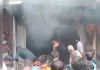 बांदा: गारमेंट्स दुकान में लगी भीषण आग, महिलाएं और बच्चे सुरक्षित रेस्क्यू