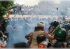 'चलो संसद' मार्च हिंसक: कई पुलिसकर्मी घायल, 60 से ज्यादा प्रदर्शनकारी भी जख्मी, 70 हिरासत में
