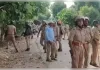 देवरिया में अंबेडकर प्रतिमा हटाने पर मचा बवाल, पुलिस पर पथराव; 7 कर्मचारी घायल