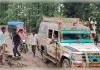 बलरामपुर: एनएच-343 निर्माण बना मुसीबत, दलदल बनी सर्विस लेन, राहगीरों का सफर हुआ मुश्किल