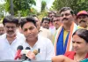 कांग्रेस प्रतिनिधि मंडल ने कोलकी चमरसन में पीड़ित परिवार से की मुलाक़ात 