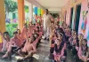 समस्त परिषदीय विद्यालयों में बच्चों को हुआ फलों का वितरण 