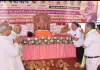 संसार के कीचड़ से निकलना है  तो गुरु के सानिध्य में जाओ ---पूज्य गुरुवर