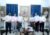 राज्यपाल ने "साथी हाथ बढ़ाना" पुस्तक का विमोचन किया