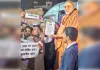 गौमाता को राष्ट्रीय पशु घोषित करने की मांग, स्वामी अविमुक्तेश्वरानंद को राष्ट्रपति के नाम सौंपा गया ज्ञापन