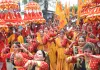 घुमड़ते बादलों और जयघोष के बीच नगर भ्रमण पर निकले जग के नाथ