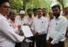बाराबंकी में पत्रकार को धमकी: कलम दबाने की कोशिश पर पत्रकारों का फूटा गुस्सा