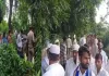  पेड़ से लटका मिला किशोरी का शव,तीन हिरासत में,चौकी इंचार्ज निलंबित