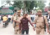 डीएम कार्यालय के सामने एक परिवार ने आत्मदाह का किया प्रयास