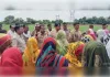 मीरजापुर: शराब ठेके पर महिलाओं का हंगामा, आबकारी इंस्पेक्टर ने संभाला मोर्चा