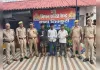प्रयागराज : चेन लूटकांड में तीन आरोपित गिरफ्तार, तमंचे और बाइक बरामद