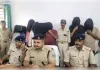 चतरा के होटल में कथित देह व्यापार रैकेट का भंडाफोड़, 5 युवतियों समेत 12 गिरफ्तार