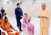 जनता दर्शन में सीएम योगी का बड़ा निर्देश, पूनम को मिलेगी निराश्रित गाय