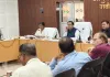 धन के अभाव में किसी भी परियोजना का कार्य प्रभावित नहीं होना चाहिए - मंडलायुक्त 
