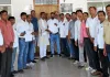 सफाईकर्मियों की नियमित उपस्थिति की मांग को लेकर शिक्षकों ने डीएम, सीडीओ को सौंपा ज्ञापन