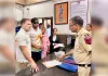 घायल छात्र संग डीसीपी ऑफिस पहुंचे राहुल गांधी, एफआईआर की मांग