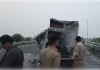 बुंदेलखंड एक्सप्रेस-वे पर दो डंपरों की भिड़ंत में लगी आग, चालक घायल