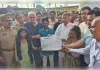 गुलदार के हमले में मासूम की मौत, विधायक ने परिवार को दी मदद