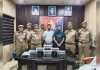 कार से सोने के बिस्कुट मिलने पर अखिलेश का यूपी पुलिस पर आरोप