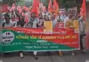 राज्यपाल को ज्ञापन देने जा रहे किसान यूनियन की पुलिस से नोकझोंक