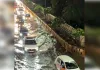 लखनऊ में मूसलाधार बारिश: मरीन ड्राइव में भरा दो फ़ीट पानी