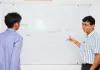 औचक निरीक्षण में डीएम अंजनी कुमार सिंह बने ‘केमिस्ट्री के सर’, बच्चों के बीच बैठकर पूछे सवाल