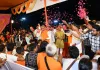 कांवड़ियों पर की जाए अधिक से अधिक पुष्पवर्षा