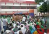 अनियमितताओं के विरोध में किसान यूनियन क्रांति का थाने पर प्रदर्शन