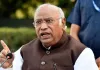 खरगे ने पीएम मोदी पर लोकतांत्रिक अधिकार दबाने का लगाया आरोप
