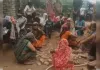 सोते वक्त टूटा मौत का कहर, युवक पर गिरी पशुबाड़े की छत