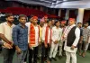 हरदोई से साइकिल यात्रा कर अखिलेश से मिलने पहुंचे छात्र