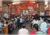 फर्रुखाबाद: नीब करौरी धाम में बुढ़वा मंगल पर उमड़ी भारी भीड़