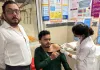 स्वाइन फ्लू से बचाव को मेडिकल कॉलेज में स्वास्थ्य कमिर्यो का टीकाकरण 