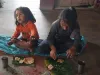  गुप्त नवरात्र अष्टमी तिथि को कुंवारी कन्याओं को कराया भोजन